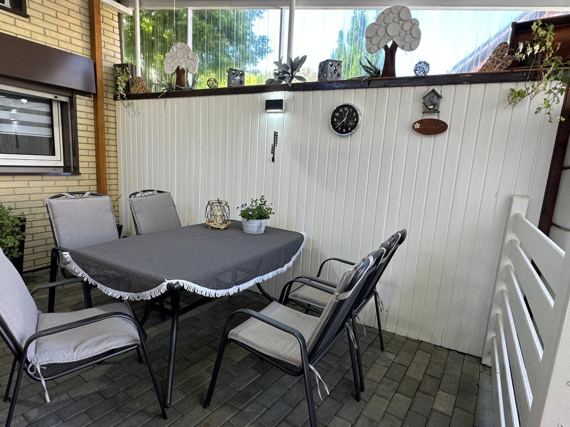 Christels Ferienwohnung 2 In Thale Mit Ueberdachter Terrasse, Kueche Mit Tv & Geschirrspueler Exterior foto